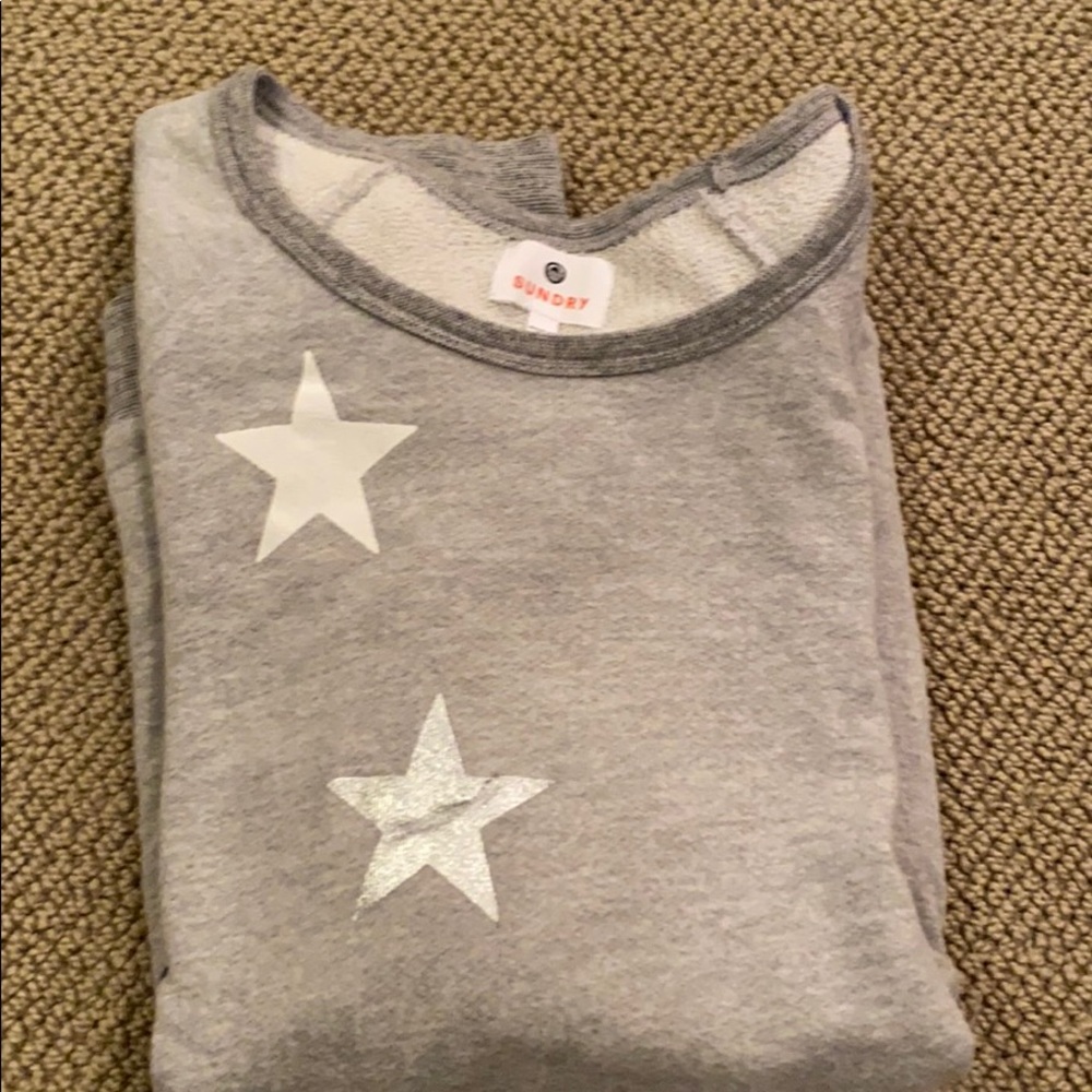 Grey sweatshirt with stars